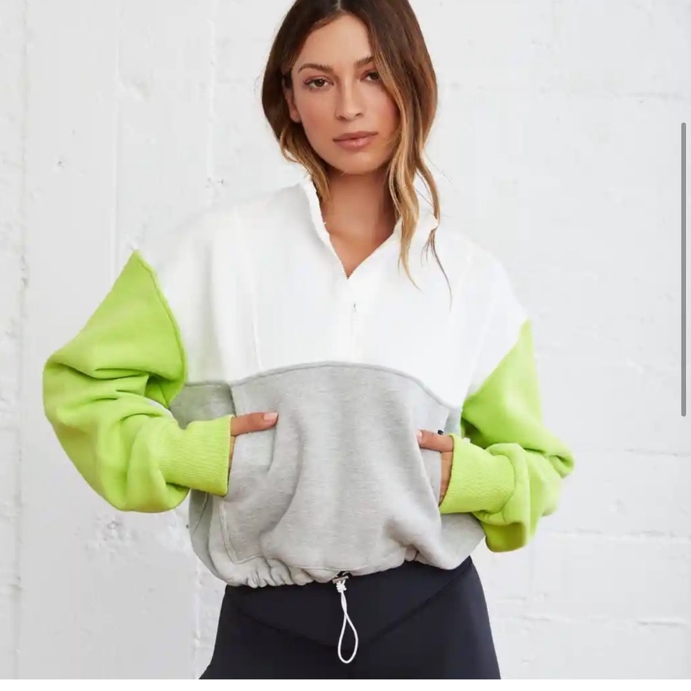 New Vici Sport Pocketed Quarter Zip Pullover